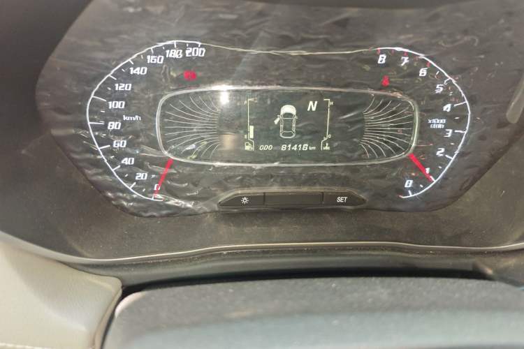 Used Baojun 510 2017 1.5L Automatic Fashion Model Odometer Close Up