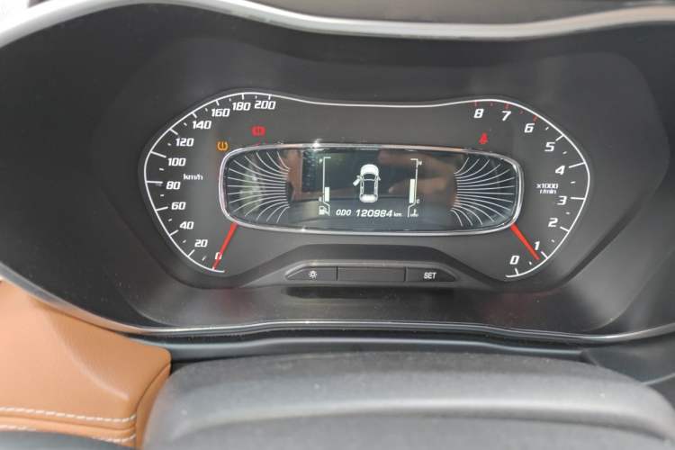Used Baojun 510 2017 1.5L Manual Luxury Model Odometer Close Up