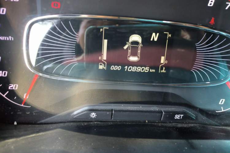 Used Baojun 510 2017 1.5L Automatic Luxury Model Odometer Close Up