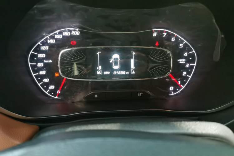 Used Baojun 510 2017 1.5L Manual Luxury Model Odometer Close Up