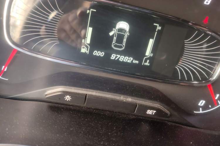 Used Baojun 510 2017 1.5L Manual Fashion Model Odometer Close Up