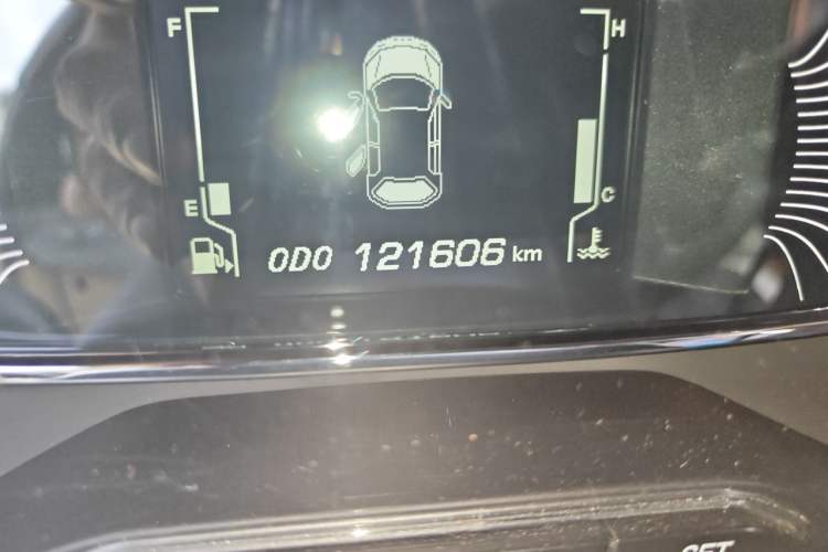 Used Baojun 510 2017 1.5L Manual Luxury Model Odometer Close Up