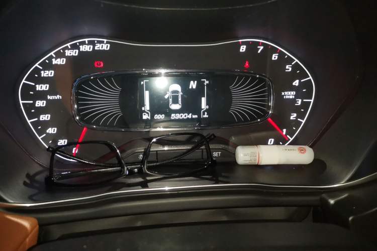 Used Baojun 510 2017 1.5L Automatic Luxury Model Odometer Close Up