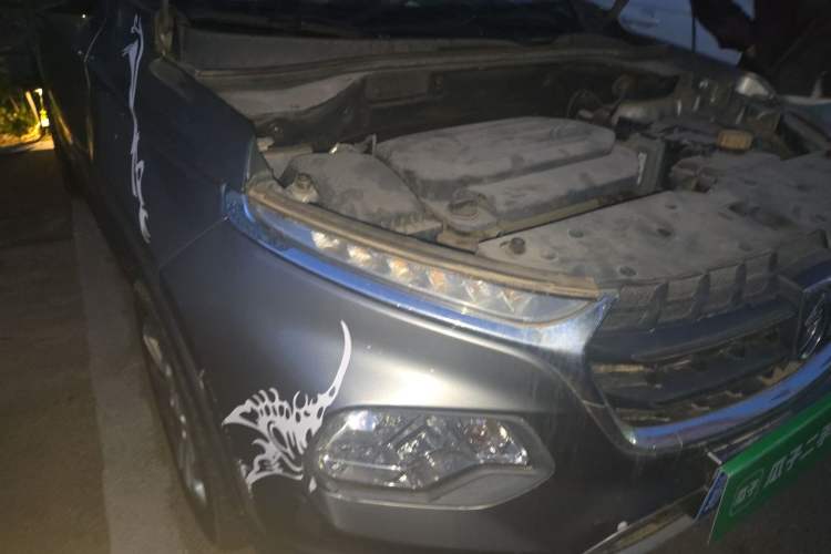 Used Baojun 510 2017 1.5L manual Comfort trim Right Front Headlight