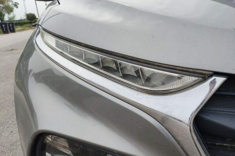 Used Baojun 510 2017 1.5L Automatic Luxury Model Right Front Headlight