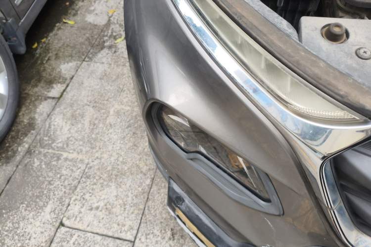 Used Baojun 510 2017 1.5L Automatic Luxury Model Right Front Headlight