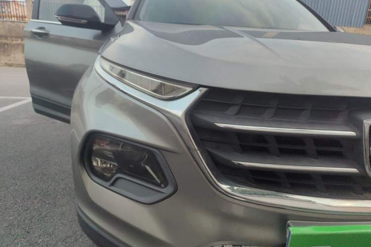 Used Baojun 510 2017 1.5L Automatic Luxury Model Right Front Headlight