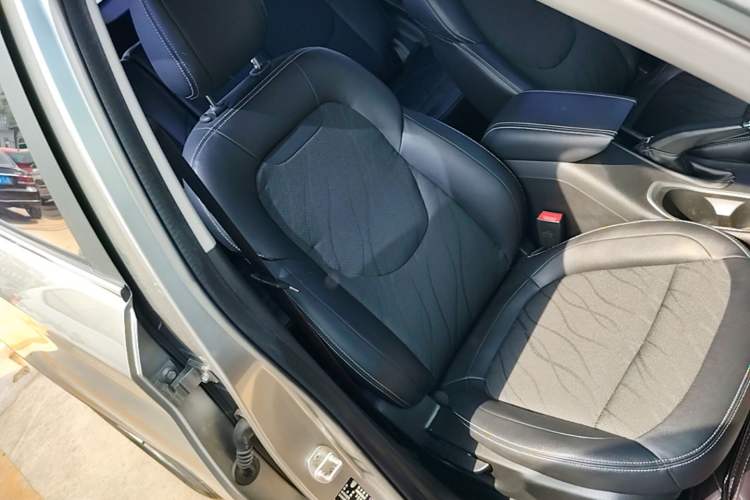 Used Baojun 510 2017 1.5L Automatic Fashion Model Right Front Seat