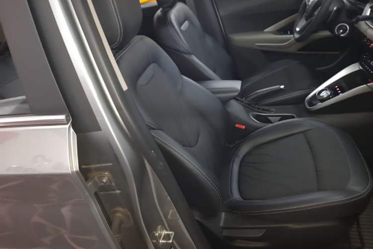 Used Baojun 510 2017 1.5L Automatic Fashion Model Right Front Seat