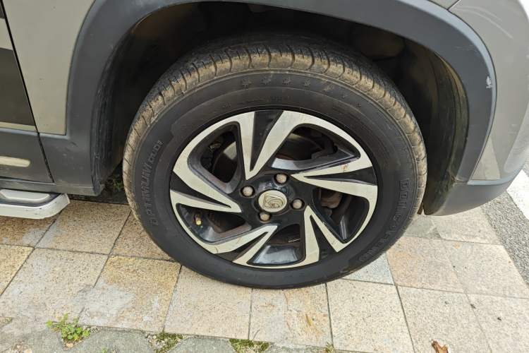 Used Baojun 510 2017 1.5L Manual Luxury Model Right Front Wheel Hub