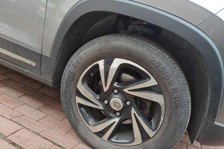 Used Baojun 510 2017 1.5L Manual Luxury Model Right Front Wheel Hub