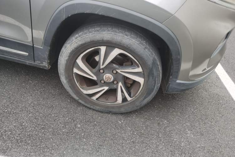 Used Baojun 510 2017 1.5L Automatic Luxury Model Right Front Wheel Hub