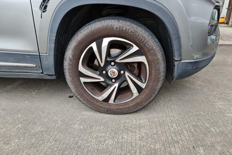 Used Baojun 510 2017 1.5L Manual Luxury Model Right Front Wheel Hub