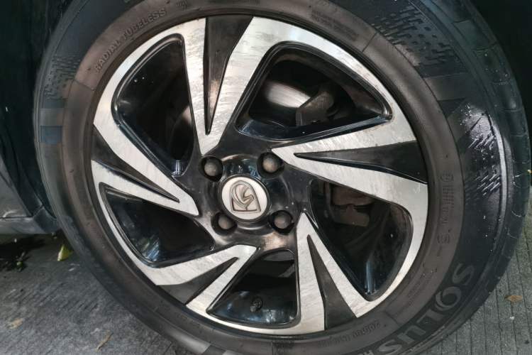 Used Baojun 510 2017 1.5L Manual Luxury Model Right Front Wheel Hub