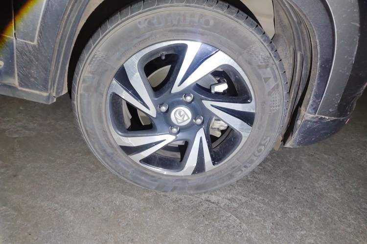 Used Baojun 510 2017 1.5L Automatic Luxury Model Right Front Wheel Hub
