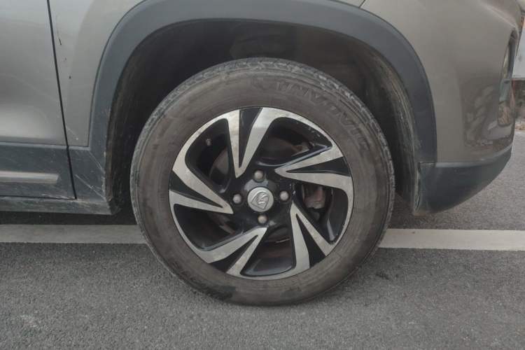 Used Baojun 510 2017 1.5L Automatic Luxury Model Right Front Wheel Hub