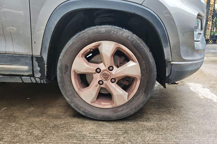 Used Baojun 510 2017 1.5L Manual Fashion Model Right Front Wheel Hub