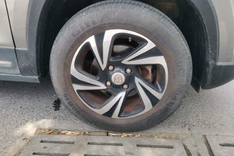 Used Baojun 510 2017 1.5L Manual Luxury Model Right Front Wheel Hub