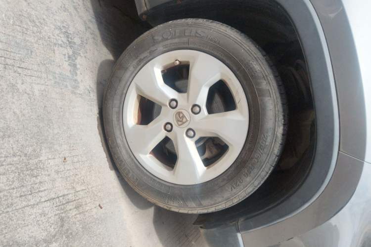 Used Baojun 510 2017 1.5L Manual Fashion Model Right Front Wheel Hub