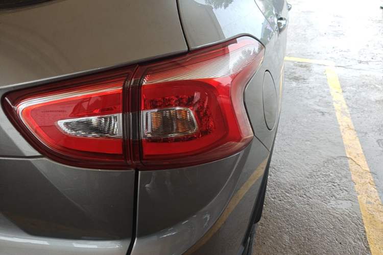 Used Baojun 510 2017 1.5L Automatic Luxury Model Right Rear Taillight