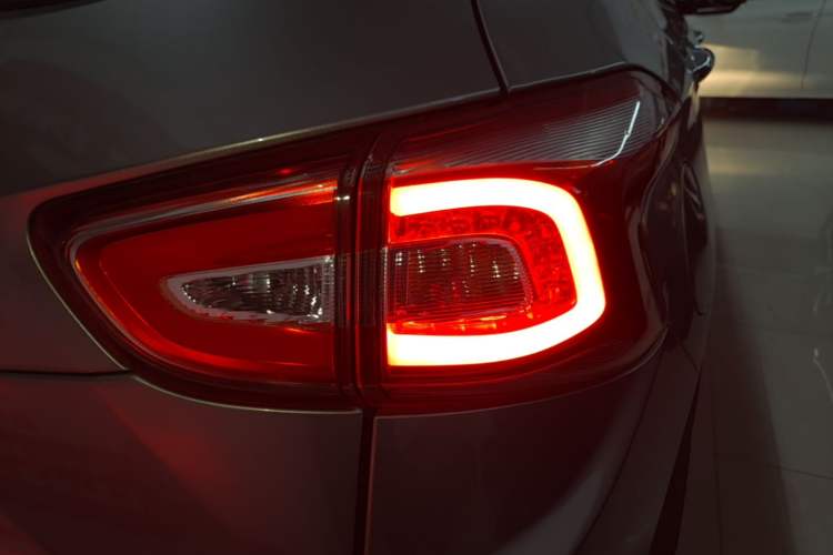 Used Baojun 510 2017 1.5L Automatic Fashion Model Right Rear Taillight