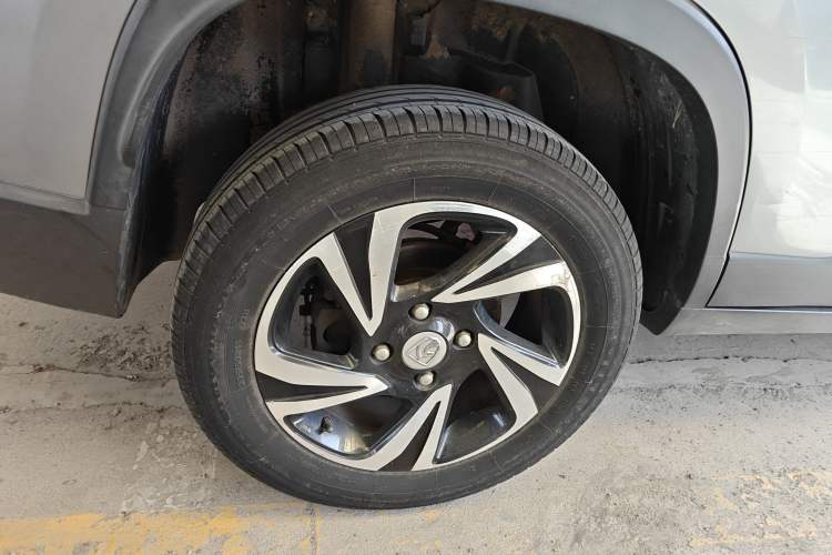 Used Baojun 510 2017 1.5L Manual Luxury Model Right Rear Wheel Hub