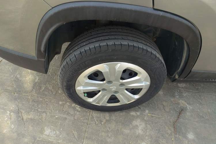Used Baojun 510 2017 1.5L manual Comfort trim Right Rear Wheel Hub