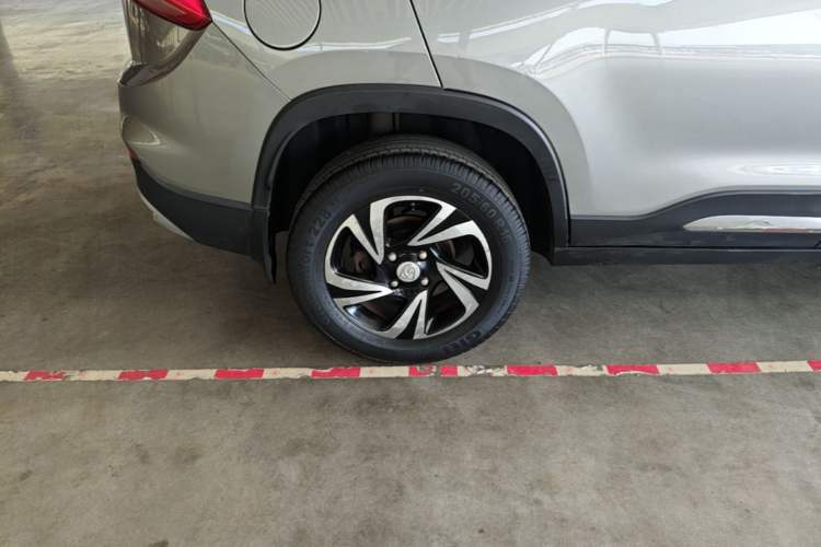 Used Baojun 510 2017 1.5L Automatic Luxury Model Right Rear Wheel Hub