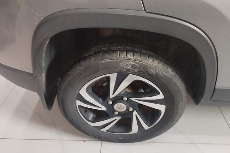 Used Baojun 510 2017 1.5L Automatic Luxury Model Right Rear Wheel Hub