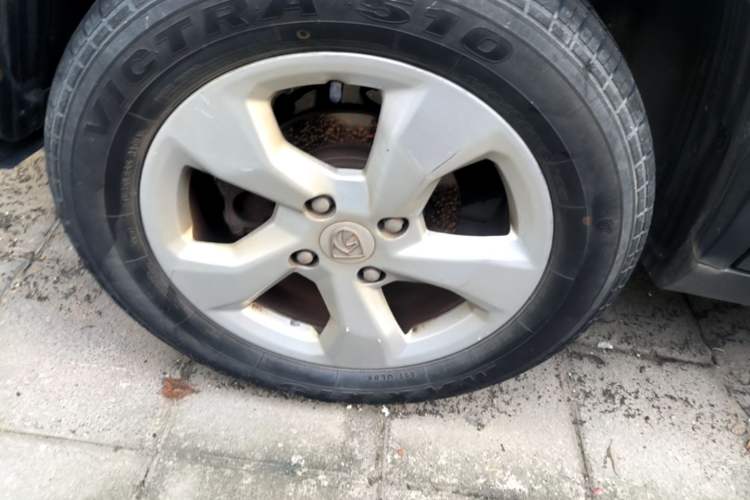 Used Baojun 510 2017 1.5L Automatic Fashion Model Right Rear Wheel Hub