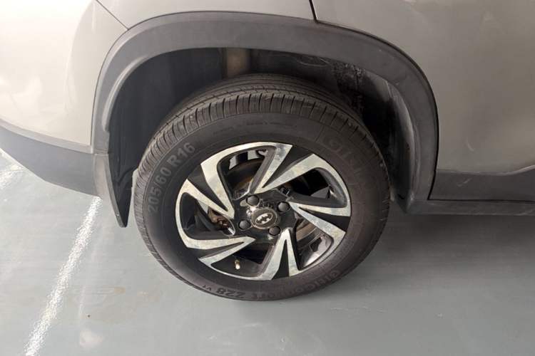 Used Baojun 510 2017 1.5L Automatic Luxury Model Right Rear Wheel Hub