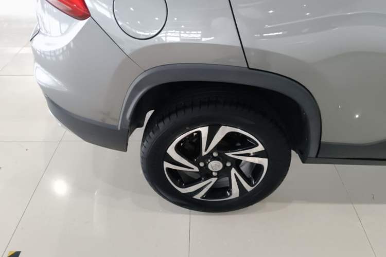 Used Baojun 510 2017 1.5L Automatic Luxury Model Right Rear Wheel Hub