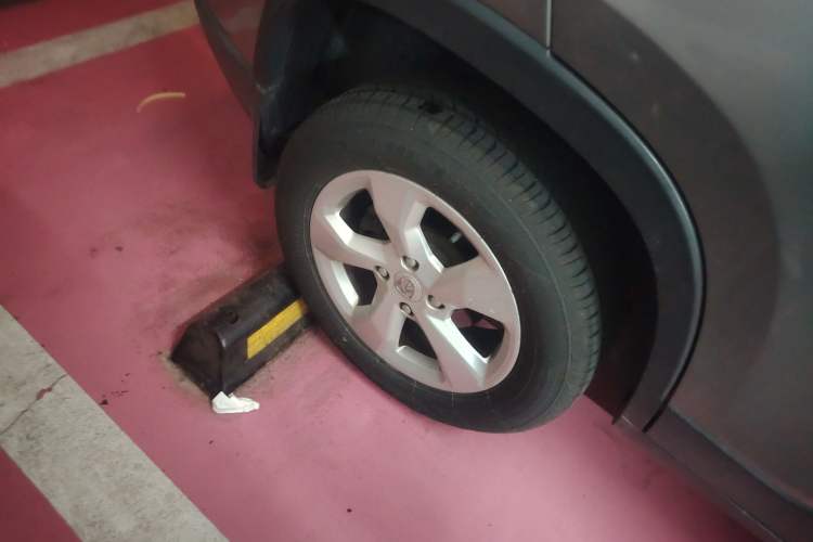 Used Baojun 510 2017 1.5L Manual Fashion Model Right Rear Wheel Hub