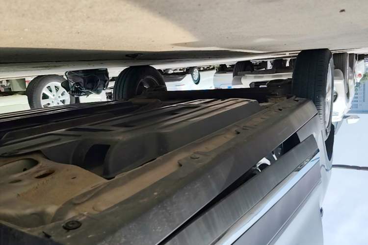 Used Baojun 510 2017 1.5L Automatic Fashion Model Right Side Sill