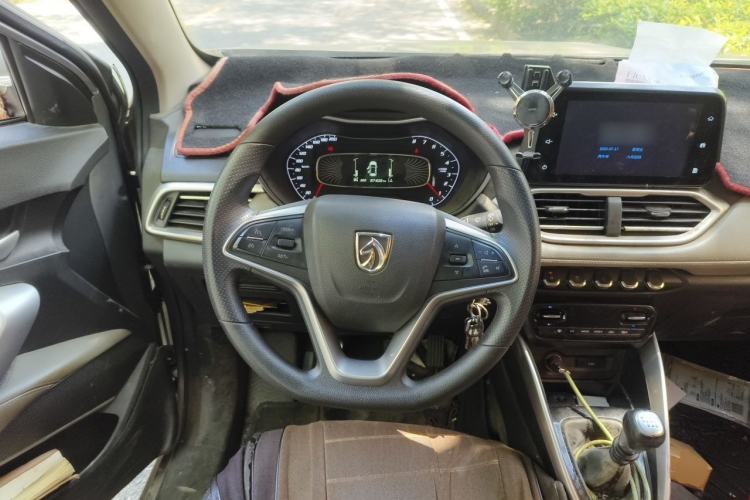 Used Baojun 510 2017 1.5L Manual Fashion Model Steering Wheel