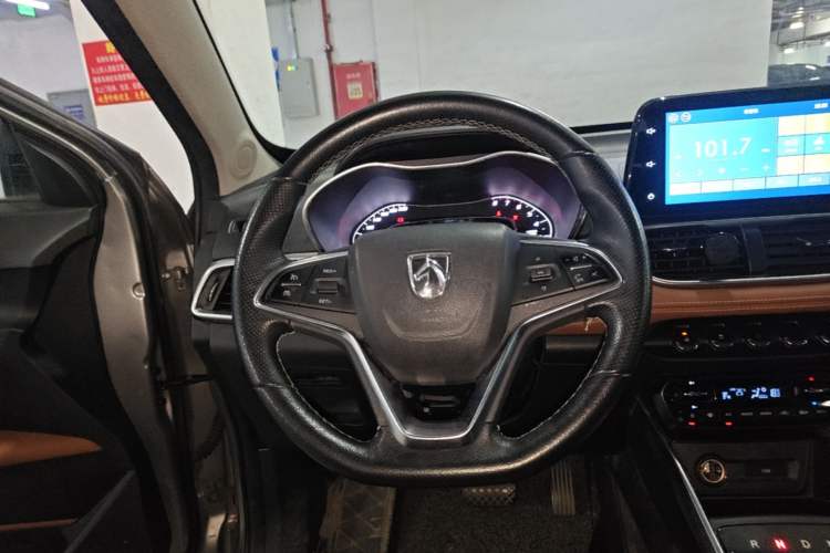 Used Baojun 510 2017 1.5L Automatic Luxury Model Steering Wheel