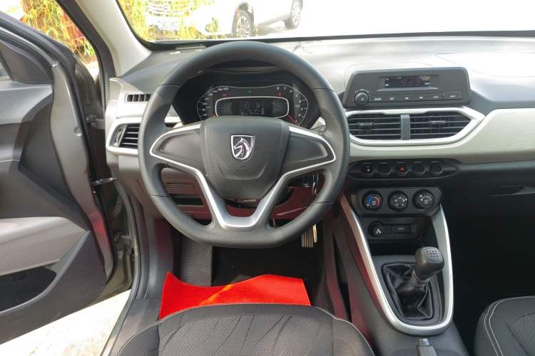 Used Baojun 510 2017 1.5L manual Comfort trim Steering Wheel