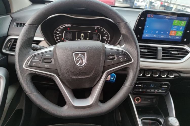 Used Baojun 510 2017 1.5L Manual Fashion Model Steering Wheel