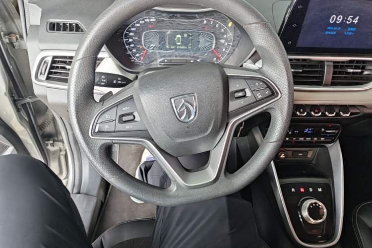 Used Baojun 510 2017 1.5L Automatic Fashion Model Steering Wheel