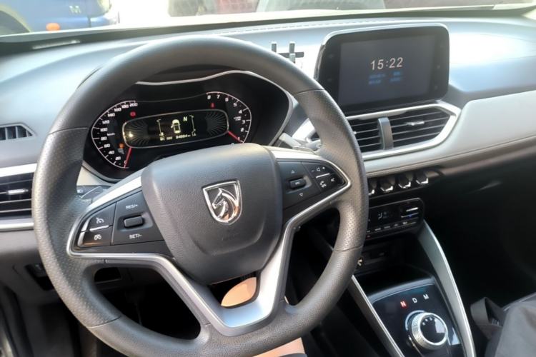 Used Baojun 510 2017 1.5L Automatic Fashion Model Steering Wheel