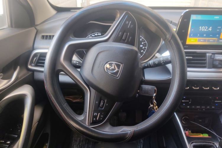Used Baojun 510 2017 1.5L Manual Fashion Model Steering Wheel