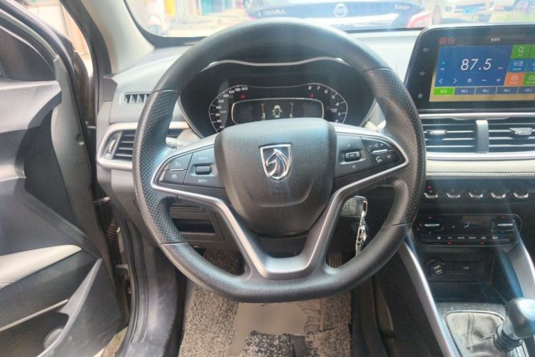 Used Baojun 510 2017 1.5L Manual Fashion Model Steering Wheel