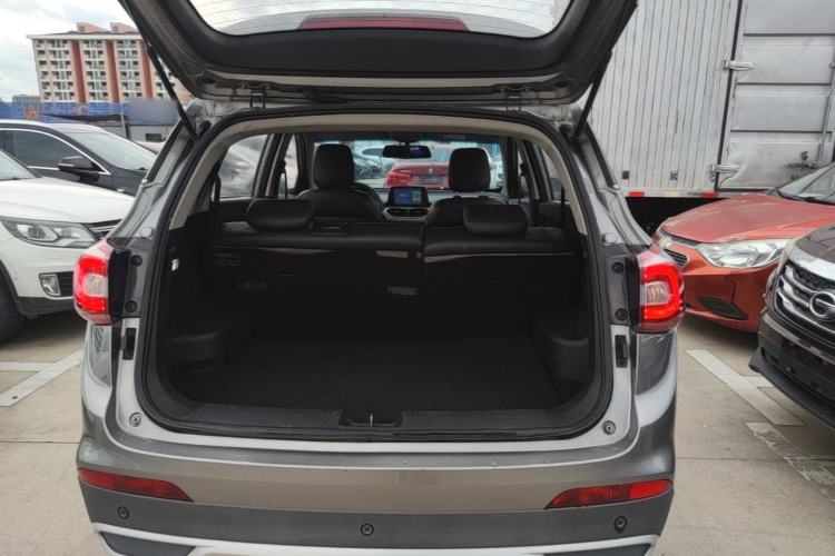 Used Baojun 510 2017 1.5L Manual Fashion Model Trunk