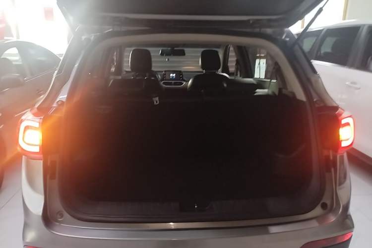 Used Baojun 510 2017 1.5L Automatic Luxury Model Trunk