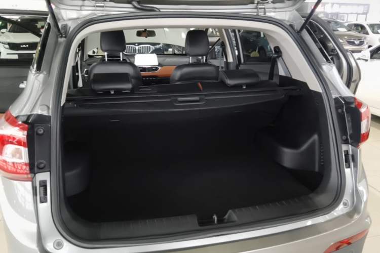 Used Baojun 510 2017 1.5L Automatic Luxury Model Trunk