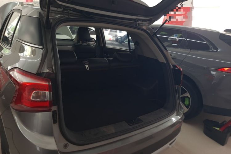 Used Baojun 510 2017 1.5L Automatic Fashion Model Trunk