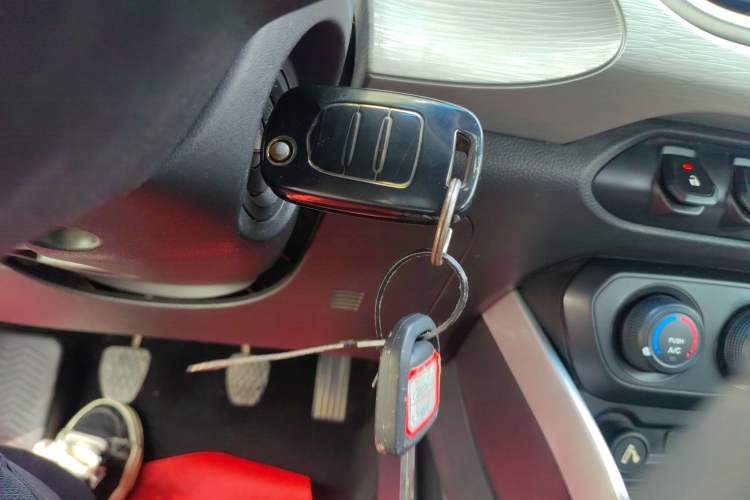 Used Baojun 510 2017 1.5L manual Comfort trim Vehicle Key