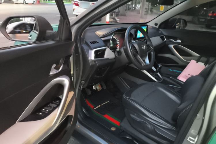 Used Baojun 510 2017 1.5L Manual Fashion Model Driver Seat
