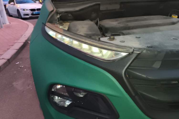 Used Baojun 510 2017 1.5L Manual Fashion Model Right Front Headlight