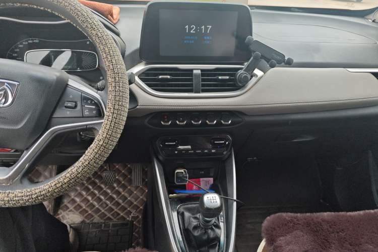 Used Baojun 510 2017 1.5L Manual Fashion Model Audio And AC Panel